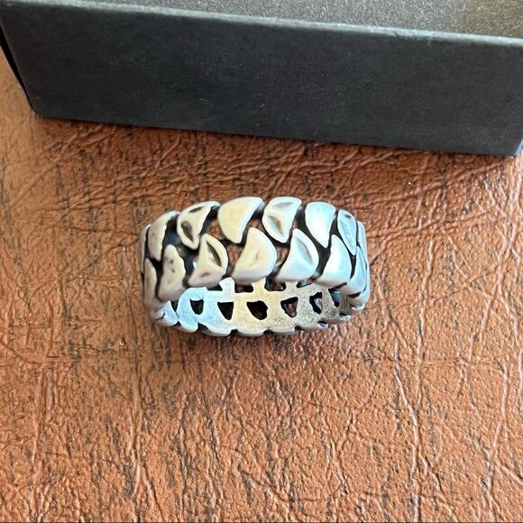 Shiraleah Chicago Thornton Tire Mark Ring Black Gray 8 NIB - Picture 1 of 12